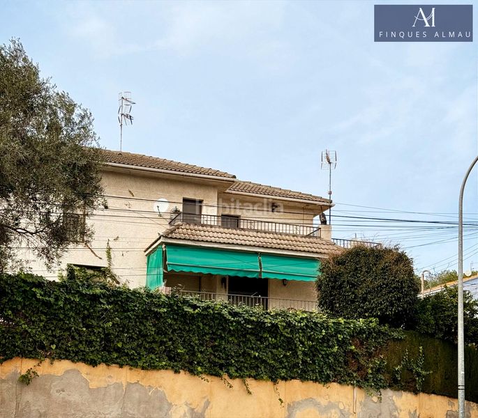 Foto 616766d7-17e2-450c-be3f-d386b5f7c3b7. Casa adossada amb aparcament a costa Cunit - els jardins - els rosers Cunit