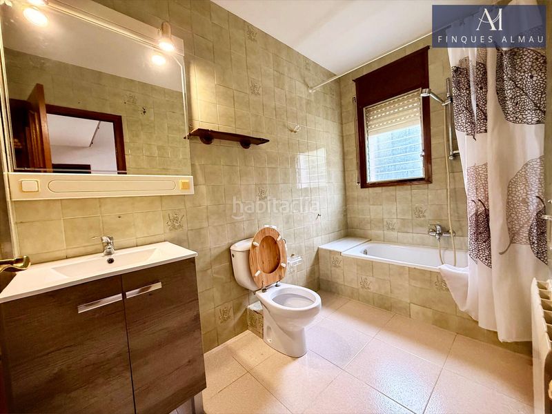 Foto 9e5e7c81-e734-43ab-b5a1-37c5f7d4d1ae. Casa adossada amb aparcament a costa Cunit - els jardins - els rosers Cunit