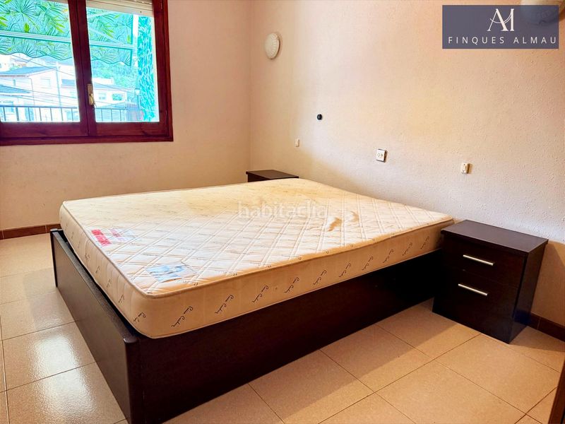 Foto a474e1e0-5c44-437c-a80e-603e0a0cea9d. Casa adossada amb aparcament a costa Cunit - els jardins - els rosers Cunit