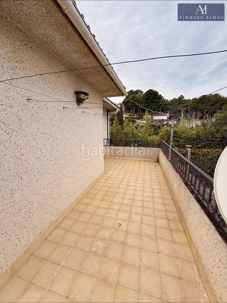 Foto cedb4020-b86b-46c6-8fba-f5f45065e784. Casa adossada amb aparcament a costa Cunit - els jardins - els rosers Cunit