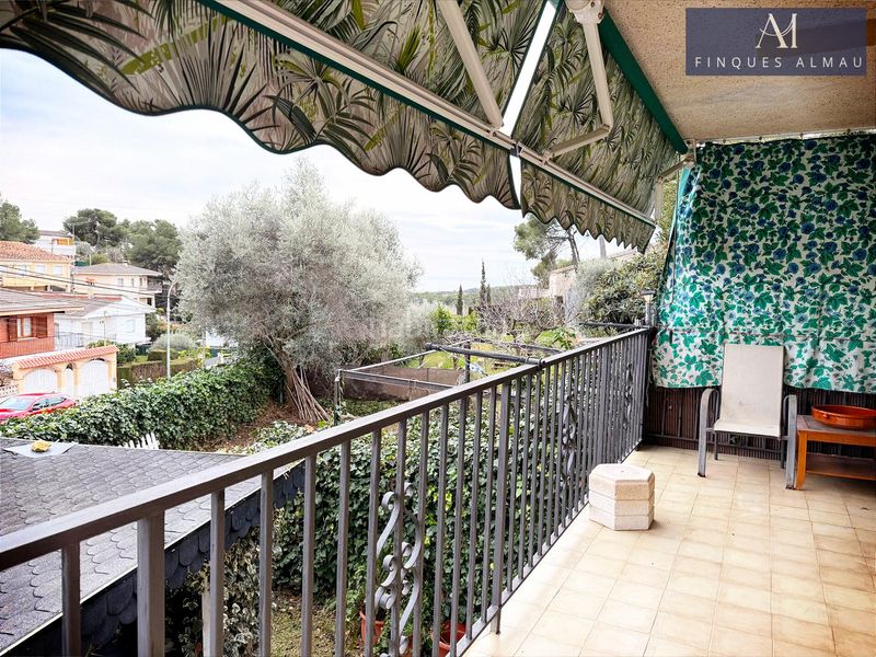 Foto d803e786-2ed0-4fa4-a243-d400137c3025. Casa adossada amb aparcament a costa Cunit - els jardins - els rosers Cunit