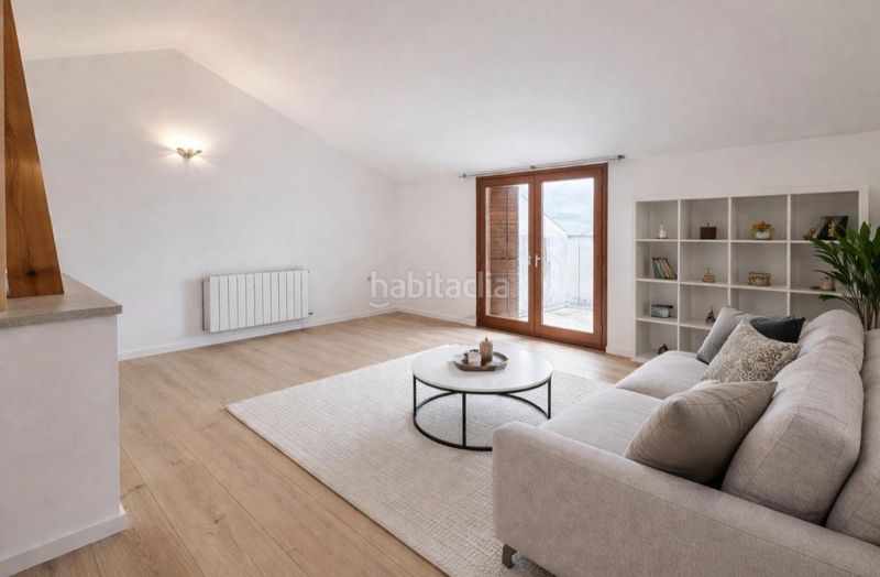 Foto 495e56aa-b259-4ee2-93ea-dcbd37685c84. Casa aparellada amb aparcament a Olivella