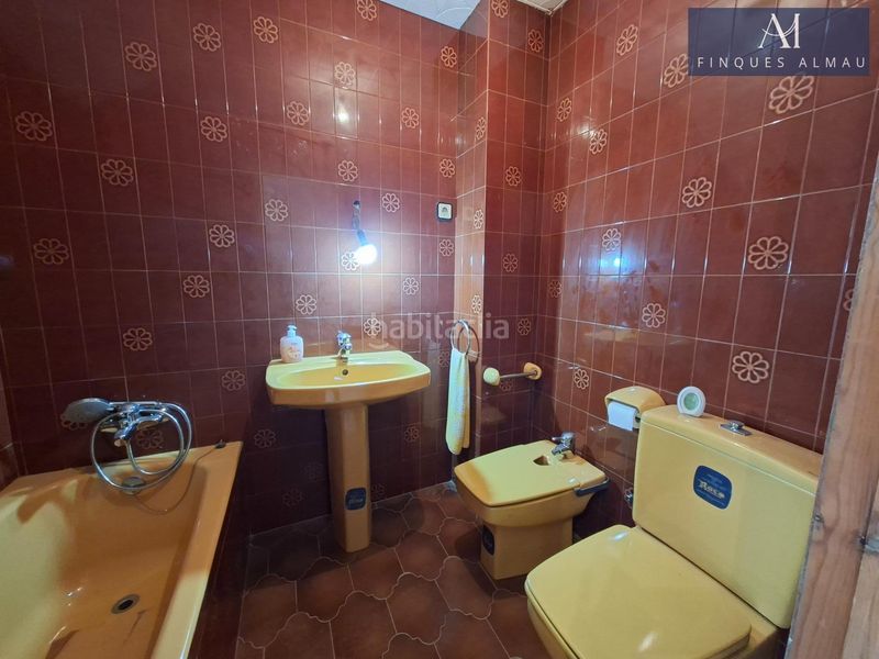 Foto 793cb52e-92d9-4906-8c3f-c94a3218e80d. Casa aparellada amb aparcament a Olivella