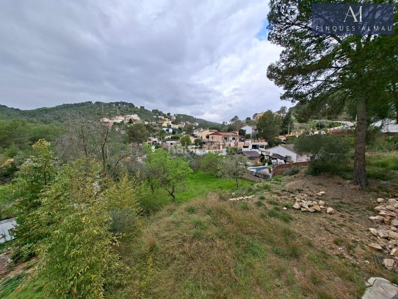 Foto 7ed205c1-af73-4f6b-b3cf-f84ab2a8b38c. Casa aparellada amb aparcament a Olivella