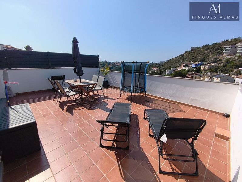 Foto f8779265-ccb3-4604-a729-9e398634f2bd. Casa adossada amb calefacció aparcament a Segur de dalt Segur de Calafell