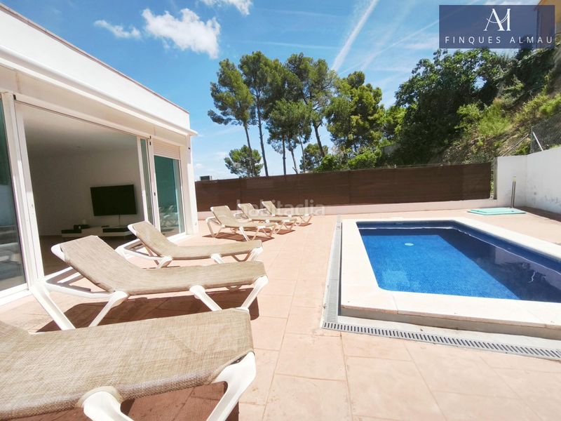 Foto 956e673e-b845-4189-ba3a-09639e0370a1. Casa amb calefacció aparcament piscina a Olivella