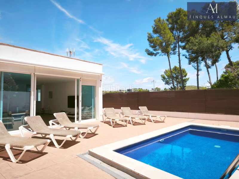 Foto c36a1fc1-889d-41a3-8d59-02db3792d674. Casa amb calefacció aparcament piscina a Olivella