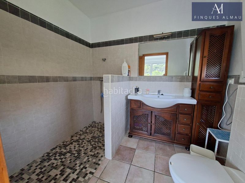 Foto d9df522a-0327-47bd-a22f-ad37d00563b5. Casa amb calefacció aparcament a Olivella