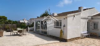 Casa  C/garb�. Magn�fica villa situada en la tranquila urbanizaci�n de calafat,