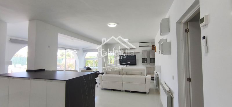 Foto 2d188351-b1c3-4a85-8b53-45de91dd5390. Casa amb calefacció aparcament piscina a Les Tres Cales Ametlla de Mar (L´)