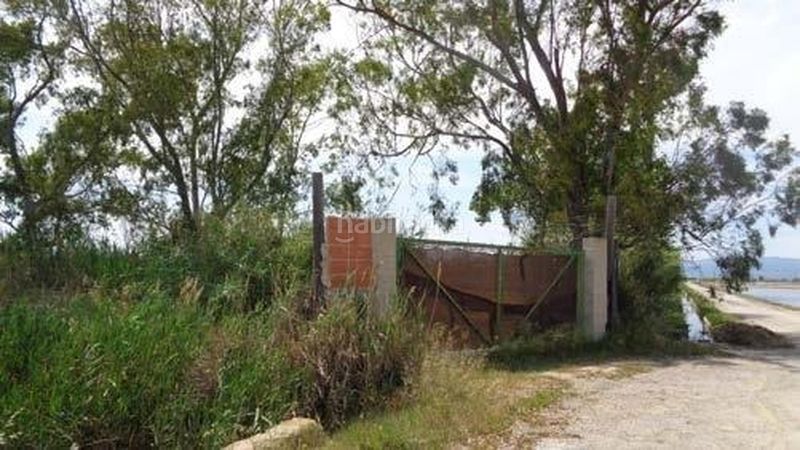 Foto d5ea1856-3ec7-457d-aab5-4dba8748ba1d. Terreny residencial a Centre Tortosa