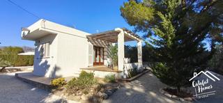 Haus in Calafat. Chalet independiente construido sobre una parcela de 620 m, situ