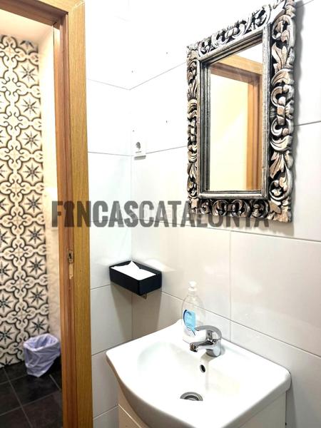 Foto 56c0cd38-d564-4b02-be89-36a80465a82b. Alquiler local comercial bar cafetería en traspaso en Vilanova i la Geltrú