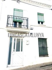 Maison à El Castell de Cubelles. Casa esquinera en casco antiguo cubelles