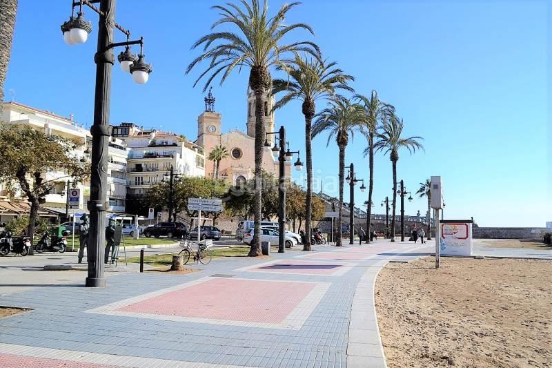 Foto 7cac1b26-ce49-440a-929c-b0956cfc3817. Pis a Centre Sitges