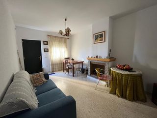 Semi detached house in San Bartolomé de la Torre. Casa adosada en gibraleón  lista para vivir!