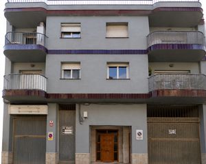 Pis  Carrer de montblanc. Ideal inversors- pis ocupat  en venda a blanes