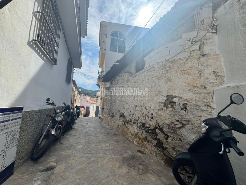 Foto f28796be-a864-4821-a9fa-324b481c1e31. Casa aparellada a Algarrobo pueblo Algarrobo