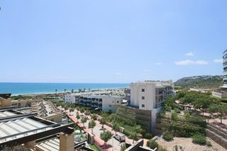 Miete Appartement in Paseo soria 13. Primera línea de playa, alquiler disponible a partir del 10 sept