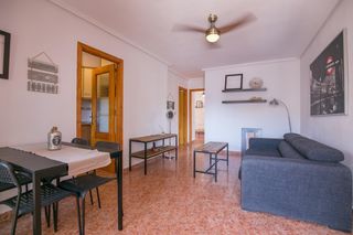 Rent House  Avenida avenida escandinàvia. Alquiler de larga temporada en gran alacant  solárium, piscina y