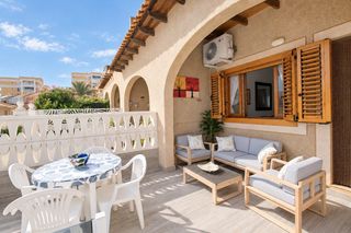 Casa  Avenida costa blanca. Bungalow adosado de tres plantas con vistas al mar