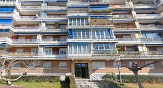 Appartement  Plaza príncipes de españa. Vivienda de 4 dormitorios en el parque lisboa