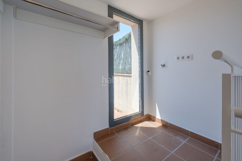 Foto 068b6389-fd33-4f02-ae2c-f0a09a3466d4. Casa adossada amb calefacció aparcament a Centre Vidreres
