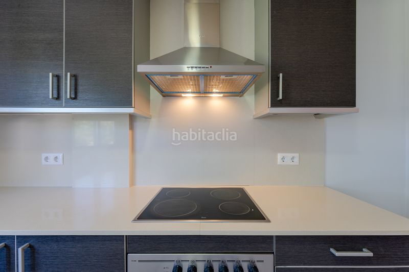 Foto a69a4fac-8571-4863-82a7-1e1da22f4019. Casa adossada amb calefacció aparcament a Centre Vidreres
