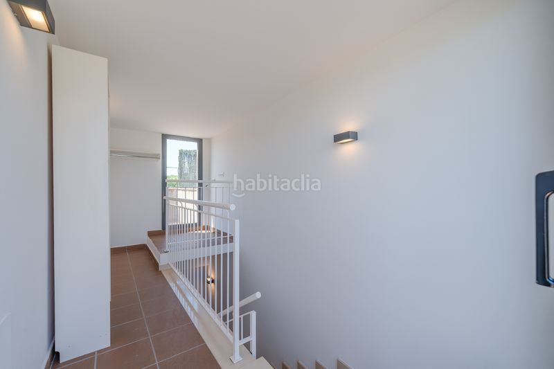 Foto d790398b-56d6-4fd2-82b1-fffdf8950195. Casa adossada amb calefacció aparcament a Centre Vidreres