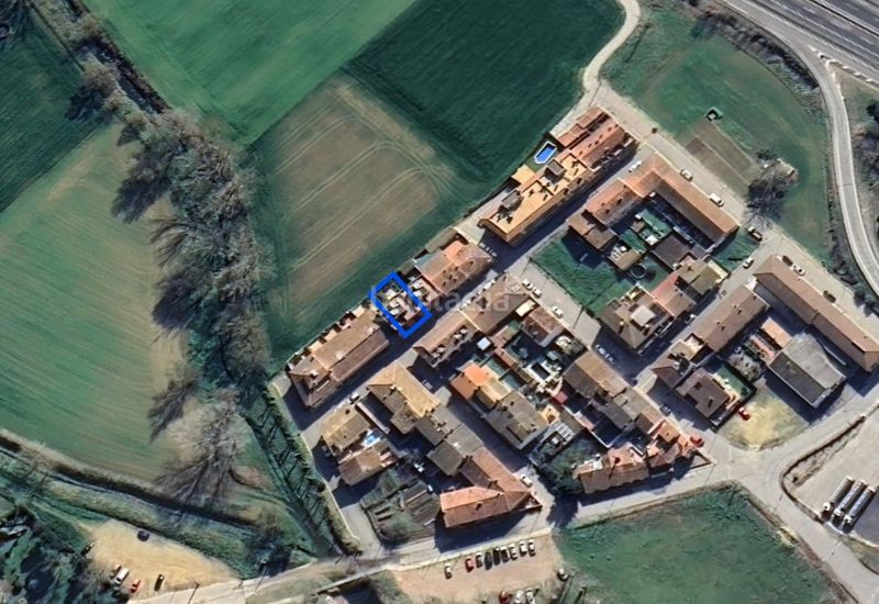 Foto da235a09-b4b8-4318-946e-9f08fb21fe68. Casa adossada amb calefacció aparcament a Centre Vidreres