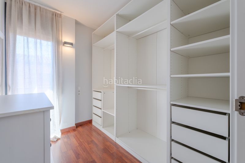 Foto fa20046c-1a3a-4a5f-ab11-c9180d155a2b. Casa adossada amb calefacció aparcament a Centre Vidreres