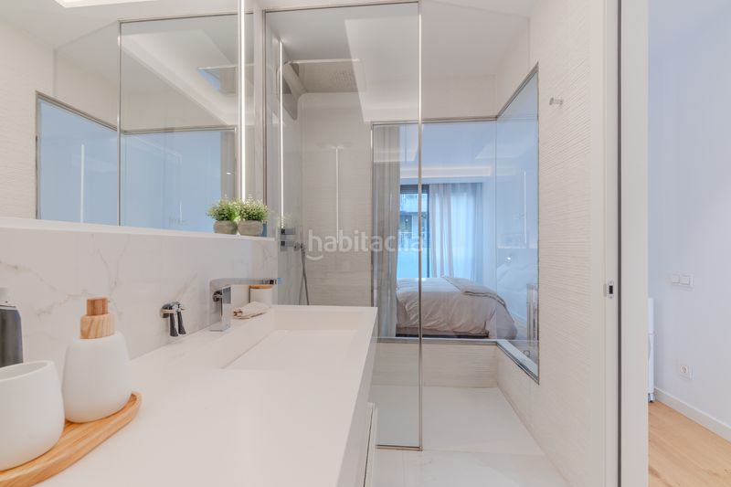 Foto a2782197-0582-4f7c-a83e-1d0d33a5b52c. Pis amb calefacció aparcament piscina a Eixample Nord Girona