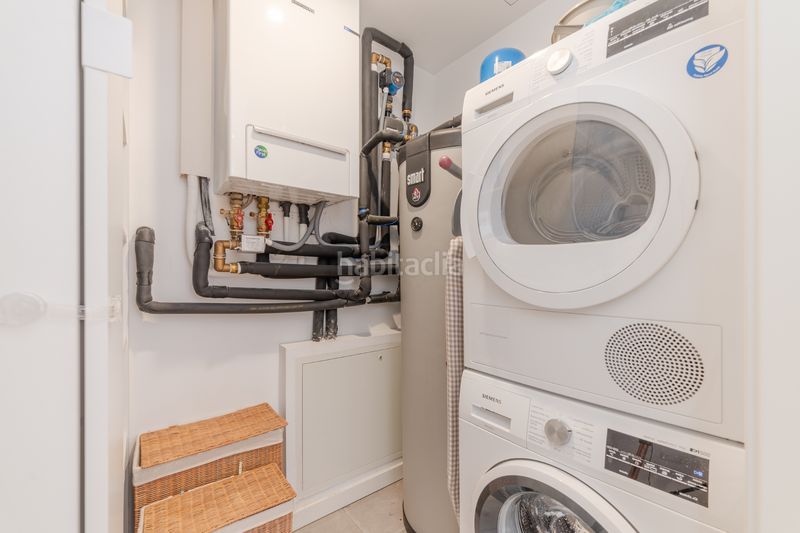 Foto c861d3eb-885e-48c5-a1f4-101634d396e6. Pis amb calefacció aparcament piscina a Eixample Nord Girona