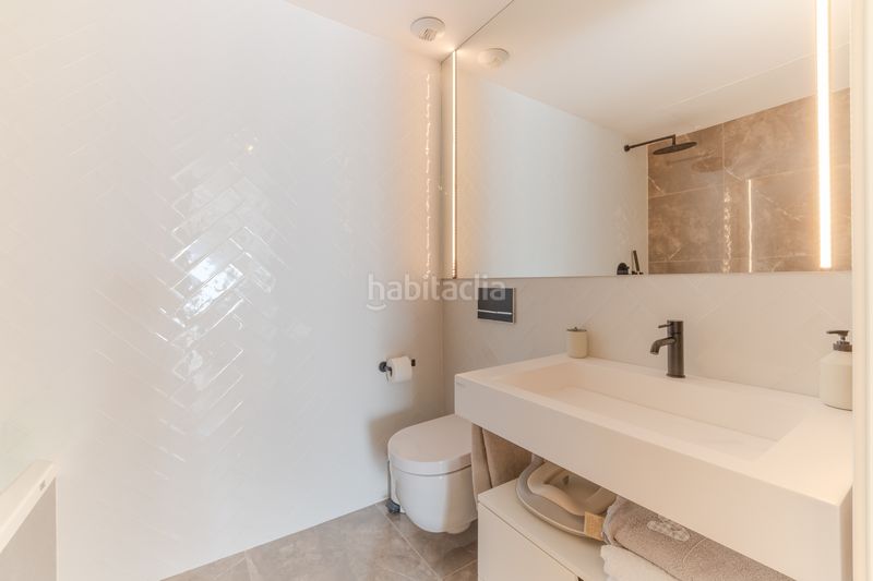 Foto cd0eed35-932e-4a50-b0cb-fe29c7a55cc2. Pis amb calefacció aparcament piscina a Eixample Nord Girona