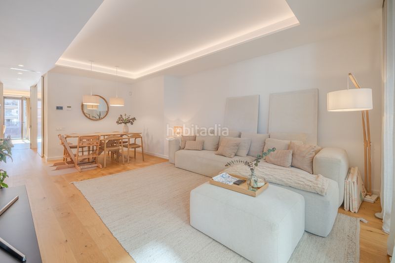 Foto e2c3fd9c-3d65-46d5-9b1c-ff964d72862e. Pis amb calefacció aparcament piscina a Eixample Nord Girona