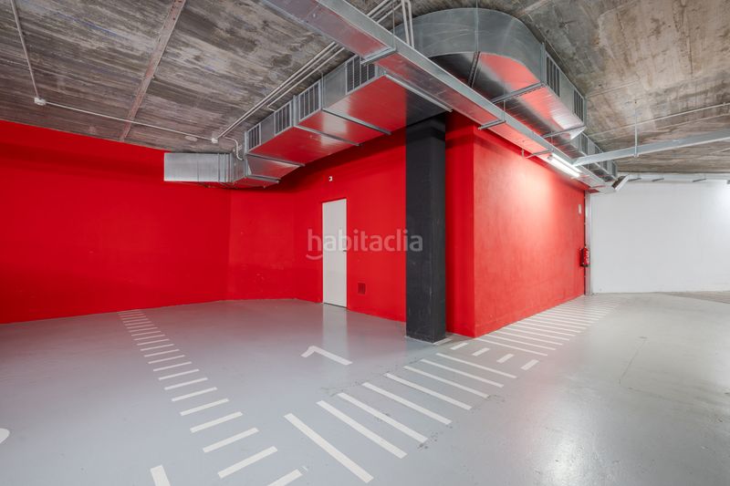 Foto fe147af2-5575-42a3-9fbc-b018285eccc0. Pis amb calefacció aparcament piscina a Eixample Nord Girona