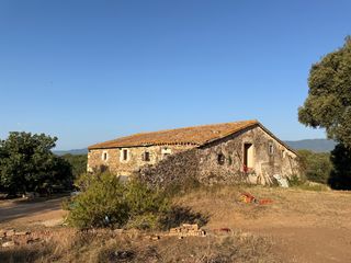 Bauernhof  Carretera de vilobí d'onyar 51. Finca rústica de más de 50 hectáreas junto al volcán de la crosa
