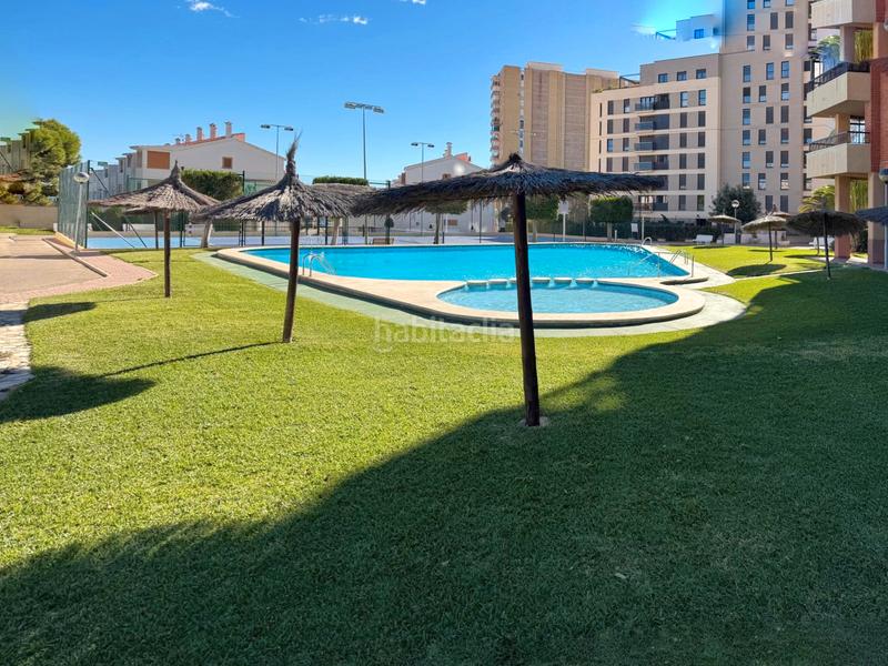 Foto 29a7659e-b698-4b44-97d5-873bf15bac29. Casa a schiera con parcheggio piscina in Playa Muchavista Campello (el)