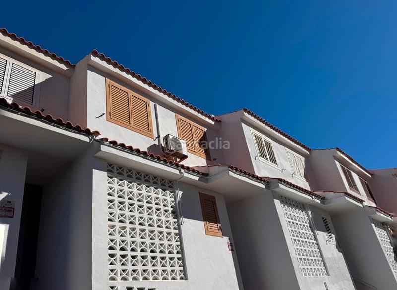 Foto 42303aee-19b5-42b7-ba0f-ca19c977381b. Casa a schiera con parcheggio piscina in Playa Muchavista Campello (el)