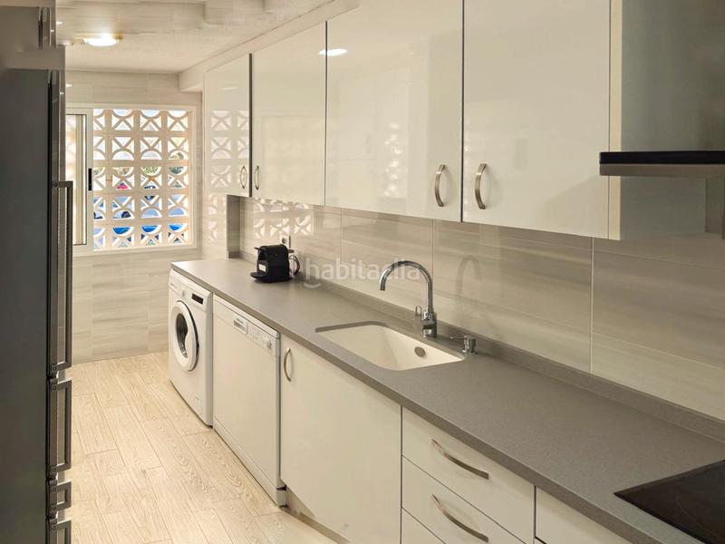 Foto af4cd6ea-e516-4898-8310-7408c380e3ba. Casa a schiera con parcheggio piscina in Playa Muchavista Campello (el)