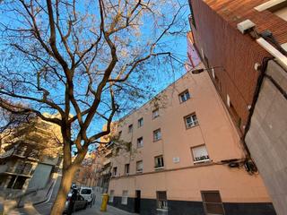 Edificio en Carrer de rossell 2. Diez viviendas. dos por planta y dos áticos con terraza.