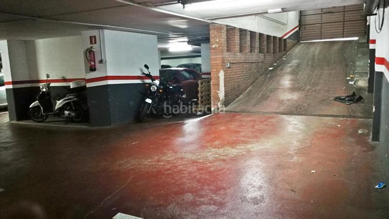 Foto d23b40ea-8f0c-4565-8202-fa51d4abad75. Autoparkplatz in carrer d'alí bei 32 in Fort Pienc Barcelona