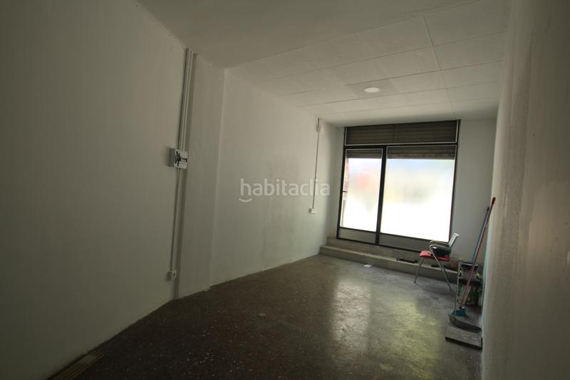 Foto c931f65f-b3ef-42d2-bf72-602a14f63e0b. Geschäftsraum in carrer de los castillejos 292 in Barcelona