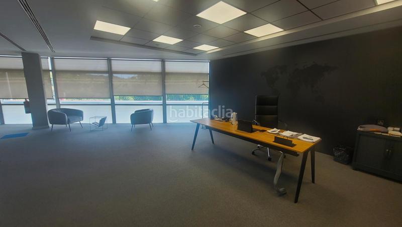 Foto 1dee1d7e-1c42-460b-a529-60a599960303. Bâtiment à usage industriel dans carrer de suïssa 9 dans Badalona