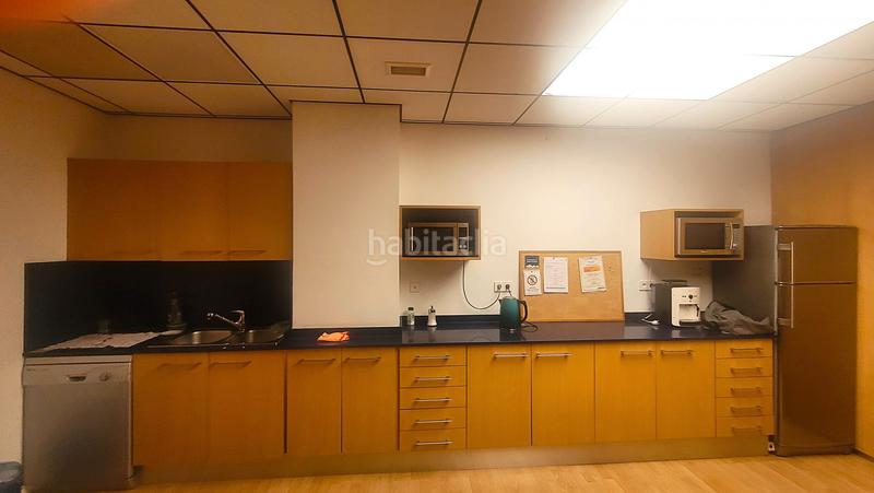 Foto 8cee005e-5ea9-4292-9e88-528c32465584. Bâtiment à usage industriel dans carrer de suïssa 9 dans Badalona