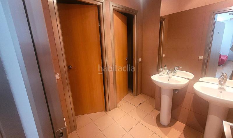 Foto 9cc7d80c-b4d5-4cdd-a437-310914fe9322. Bâtiment à usage industriel dans carrer de suïssa 9 dans Badalona