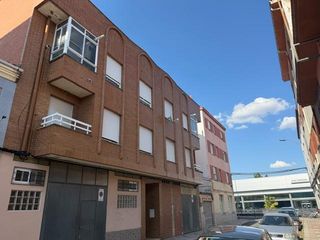 Duplex in Armunia. Dúplex 4 dormitorios y 2 baños  zona michaisa