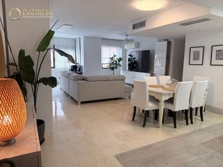 Flat  Salvador dalí,. Magnifico piso de 3 habitaciones en la salle  avd manuel del val