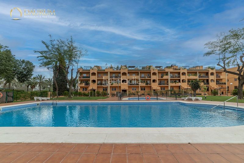 Foto e7f78109-8832-44c1-a2e9-8dc1f9134819. Dúplex amb calefacció aparcament piscina a Barrio Bajo San Juan de Aznalfarache