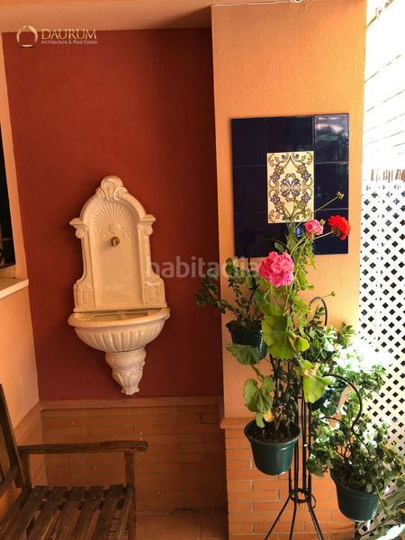 Foto 5e99bc22-b12a-4a9f-a90d-48f534bbfeeb. Casa aparellada amb calefacció aparcament a Aljamar Tomares